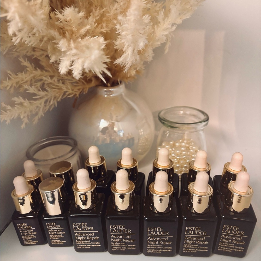 Estee Lauder Gold and Black Skincare Serum